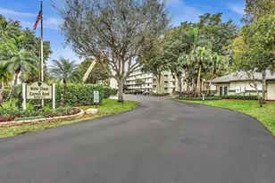 2236 N Cypress Bend Dr, Pompano Beach, FL 33069 - Photo 89