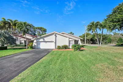2850 Deer Creek Kelly Brooke Lane, Deerfield Beach, FL 33442 - Photo 41