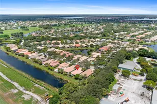 11560 NW 71st Pl, Parkland, FL 33076 - Photo 15