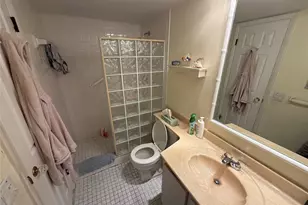 425 SE 11th Terrace, Dania Beach, FL 33004 - Photo 13