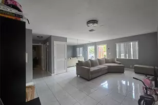 413 SW 73rd Ave, North Lauderdale, FL 33068 - Photo 3