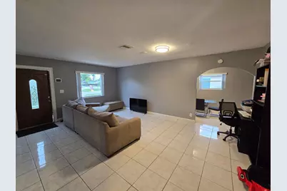 413 SW 73rd Avenue, North Lauderdale, FL 33068 - Photo 7