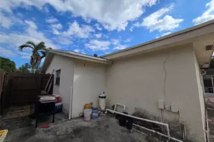 413 SW 73rd Ave, North Lauderdale, FL 33068 - Photo 29