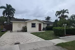 413 SW 73rd Ave, North Lauderdale, FL 33068 - Photo 3