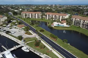 901 Seafarer Cir, Jupiter, FL 33477 - Photo 25