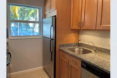 700 Bayshore Drive #11, Fort Lauderdale, FL 33304 - Photo 9
