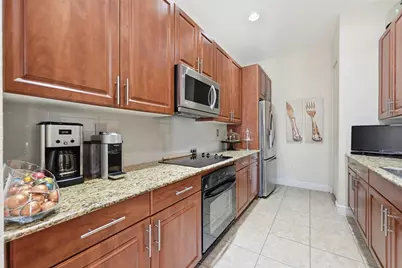 6982 Julia Gardens Drive, Pompano Beach, FL 33073 - Photo 9