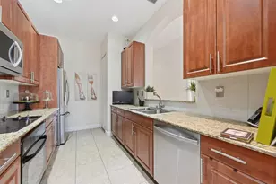 6982 Julia Gardens Dr, Coconut Creek, FL 33073 - Photo 19