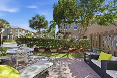 6982 Julia Gardens Drive, Coconut Creek, FL 33073 - Photo 9