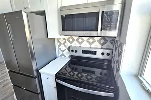 1142 SW 4th St, Miami, FL 33130 - Photo 7