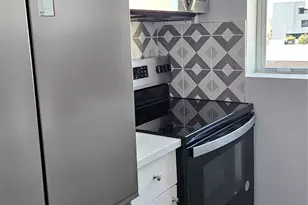 1142 SW 4th St, Miami, FL 33130 - Photo 13