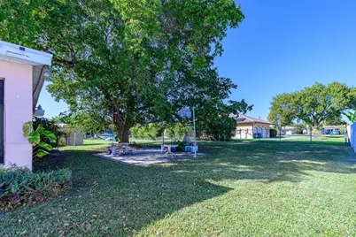 1115 NW 85th Street, Miami, FL 33150 - Photo 13