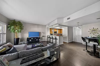 2633 NE 14th Avenue #111, Wilton Manors, FL 33334 - Photo 3