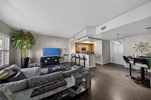 2633 NE 14th Ave, Wilton Manors, FL 33334 - Photo 3