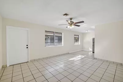 2500 SW 18th Terrace #3, Fort Lauderdale, FL 33315 - Photo 3