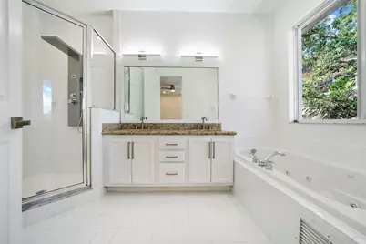 131 SE 7th Avenue, Pompano Beach, FL 33060 - Photo 9