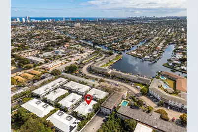 131 SE 7th Avenue, Pompano Beach, FL 33060 - Photo 17