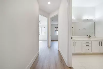 131 SE 7th Avenue, Pompano Beach, FL 33060 - Photo 11