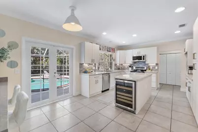 7617 Parkview Way, Coral Springs, FL 33065 - Photo 9