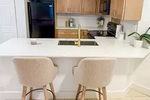 2445 SW 18th Terrace, Fort Lauderdale, FL 33315 - Photo 11