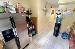 280 NE 40th Ct, Oakland Park, FL 33334 - Photo 5
