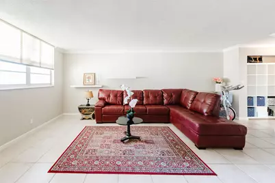 1811 Jefferson Street #304, Hollywood, FL 33020 - Photo 11