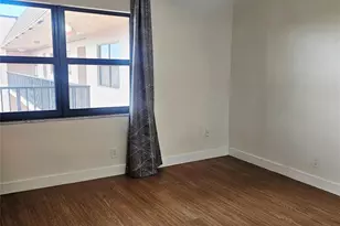 10433 Sunrise Lakes Blvd, Sunrise, FL 33322 - Photo 5