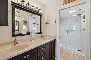 7555 Fairfax Dr, Tamarac, FL 33321 - Photo 35