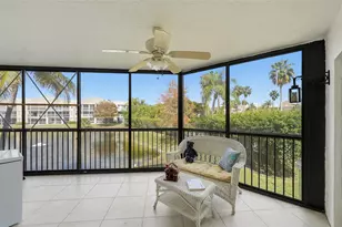 7555 Fairfax Dr, Tamarac, FL 33321 - Photo 39