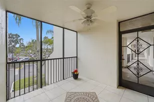 7555 Fairfax Dr, Tamarac, FL 33321 - Photo 9