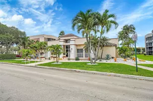 7555 Fairfax Dr, Tamarac, FL 33321 - Photo 43