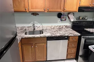 3670 N Inverrary Dr, Lauderhill, FL 33319 - Photo 5