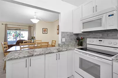 444 Pine Glen Lane #D-1, Greenacres, FL 33463 - Photo 5