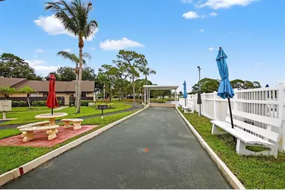 444 Pine Glen Lane #D-1, Greenacres, FL 33463 - Photo 23