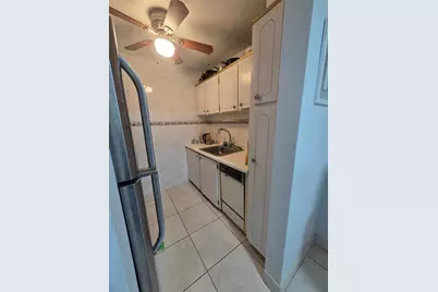 2000 51st Court #208, Fort Lauderdale, FL 33308 - Photo 9