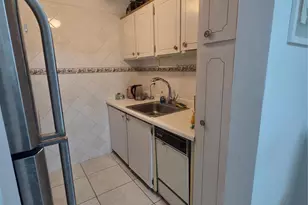 2000 51st Ct, Fort Lauderdale, FL 33308 - Photo 9