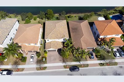 9911 S Miralago Way, Parkland, FL 33076 - Photo 3