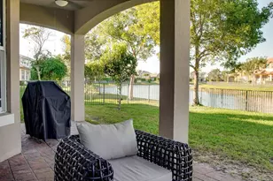 9911 S Miralago Way, Parkland, FL 33076 - Photo 13