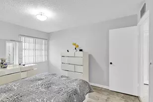 906 Normandy, Delray Beach, FL 33484 - Photo 17