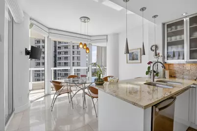 21150 Point Place #2201, Miami, FL 33180 - Photo 13