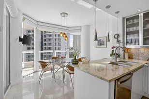 21150 Point Pl, Miami, FL 33180 - Photo 13