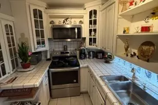 2610 Pierce St, Hollywood, FL 33020 - Photo 5