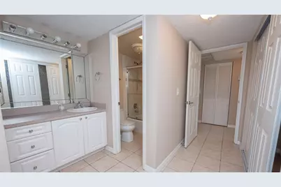 9441 Evergreen Place #401, Davie, FL 33324 - Photo 11