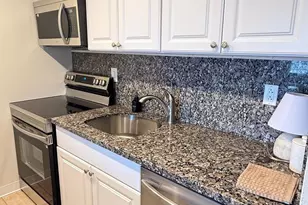 4658 Bougainvilla Dr, Fort Lauderdale, FL 33308 - Photo 13