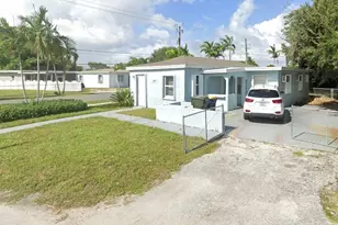 417 SW 7th Terrace, Dania Beach, FL 33004 - Photo 3