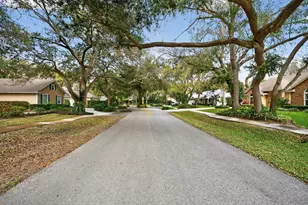 137 38th Ct, Vero Beach, FL 32968 - Photo 11