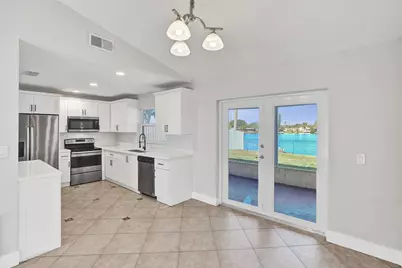 9431 NW 10th Street, Pembroke Pines, FL 33024 - Photo 9