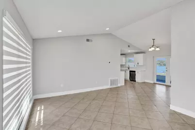 9431 NW 10th Street, Pembroke Pines, FL 33024 - Photo 5