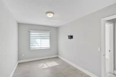 9431 NW 10th Street, Pembroke Pines, FL 33024 - Photo 15