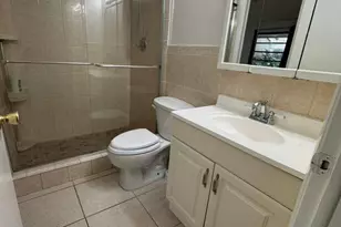 402 St Andrews Rd, Hollywood, FL 33021 - Photo 3